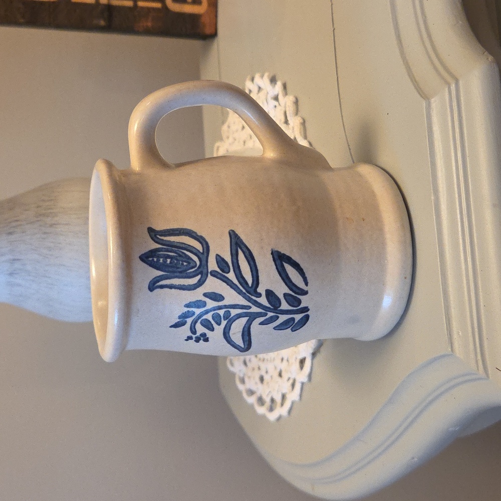 Pfaltzgraff Yorktowne Mug